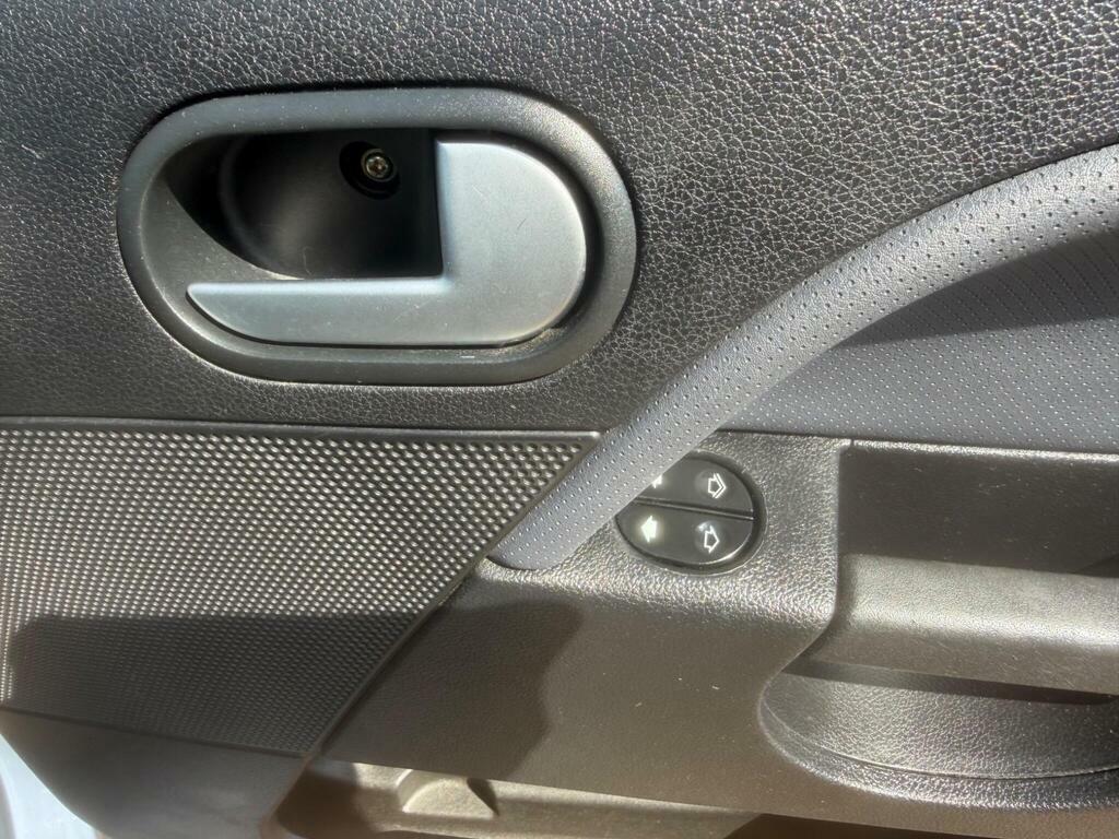 Ford Fiesta Style Climate Blue #16