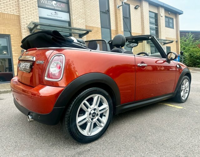 Mini Convertible 1.6 Cooper Convertible Euro 6 S HW63BHV Orange #2
