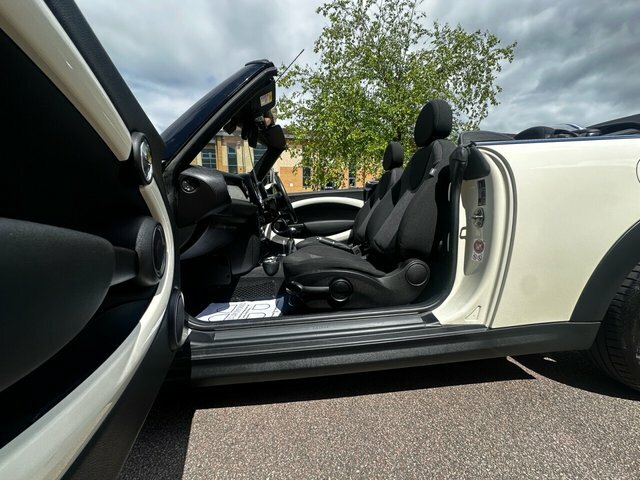 Mini Convertible One White #45