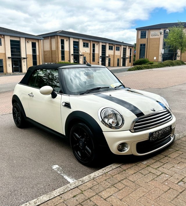 Mini Convertible One White #8