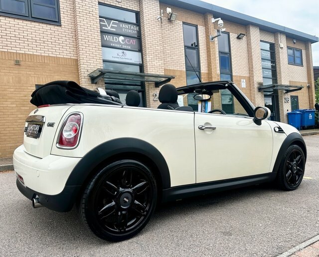 Mini Convertible One White #19