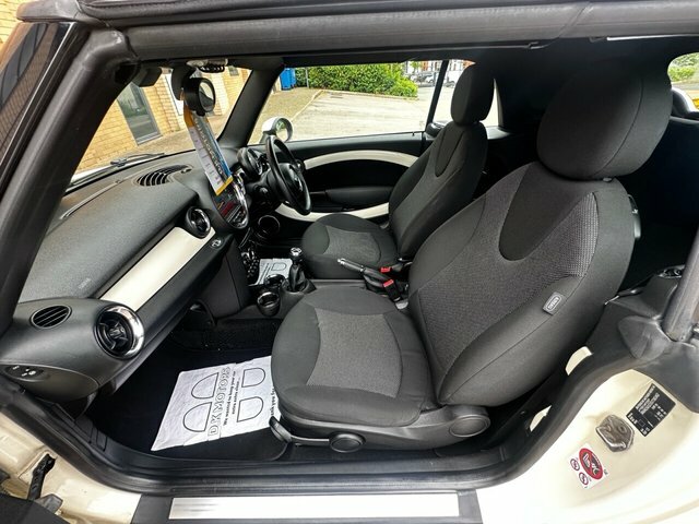 Mini Convertible One White #56