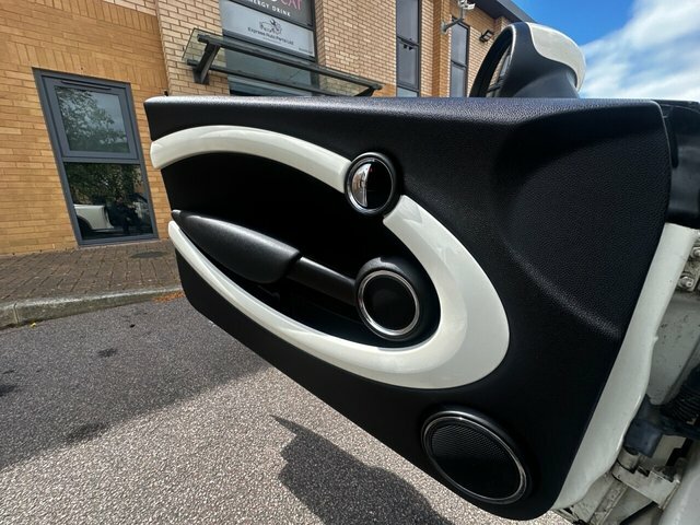 Mini Convertible One White #48