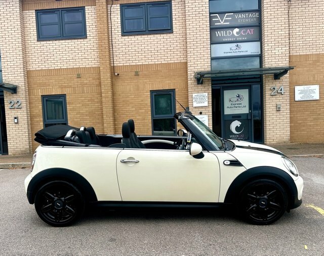 Mini Convertible One White #17