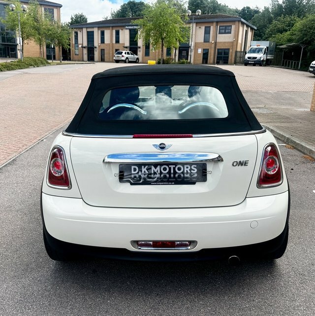 Mini Convertible One White #27