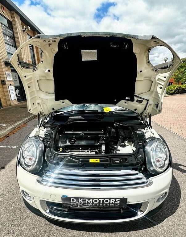 Mini Convertible One White #29