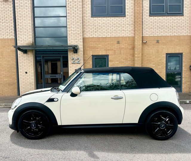 Mini Convertible One White #26