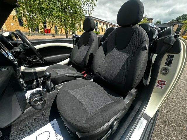 Mini Convertible One White #43