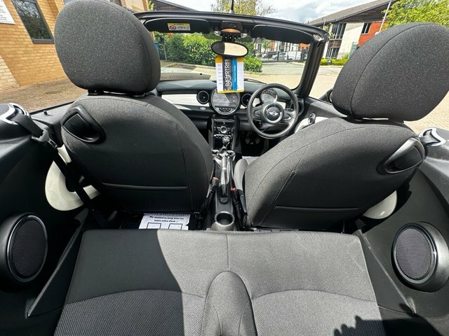Mini Convertible One White #42