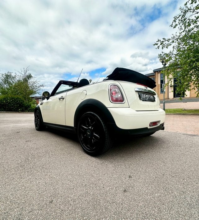 Mini Convertible One White #15