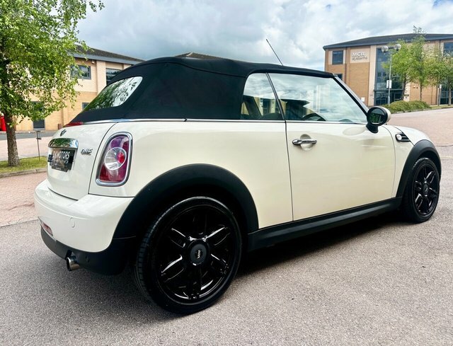 Mini Convertible One White #24