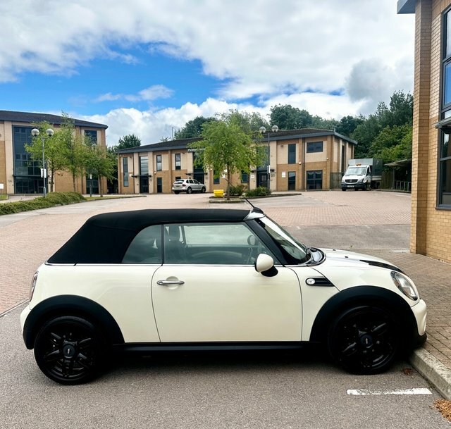 Mini Convertible One White #9