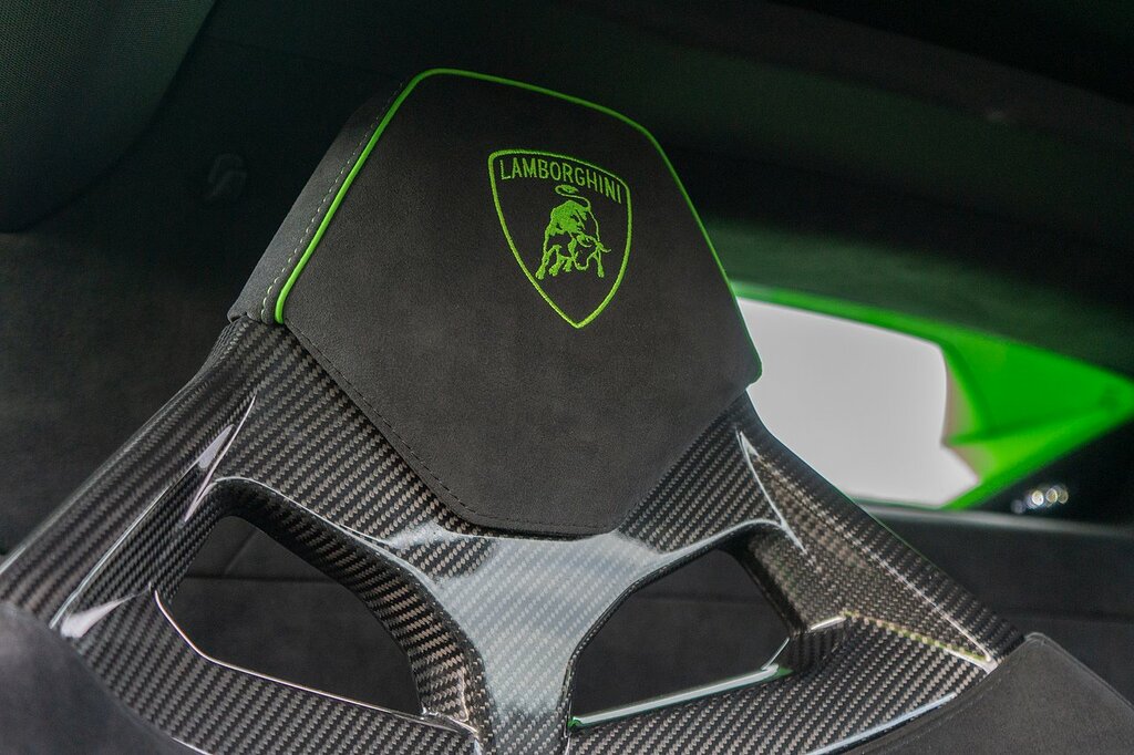 Lamborghini Huracan Tecnica Black #33