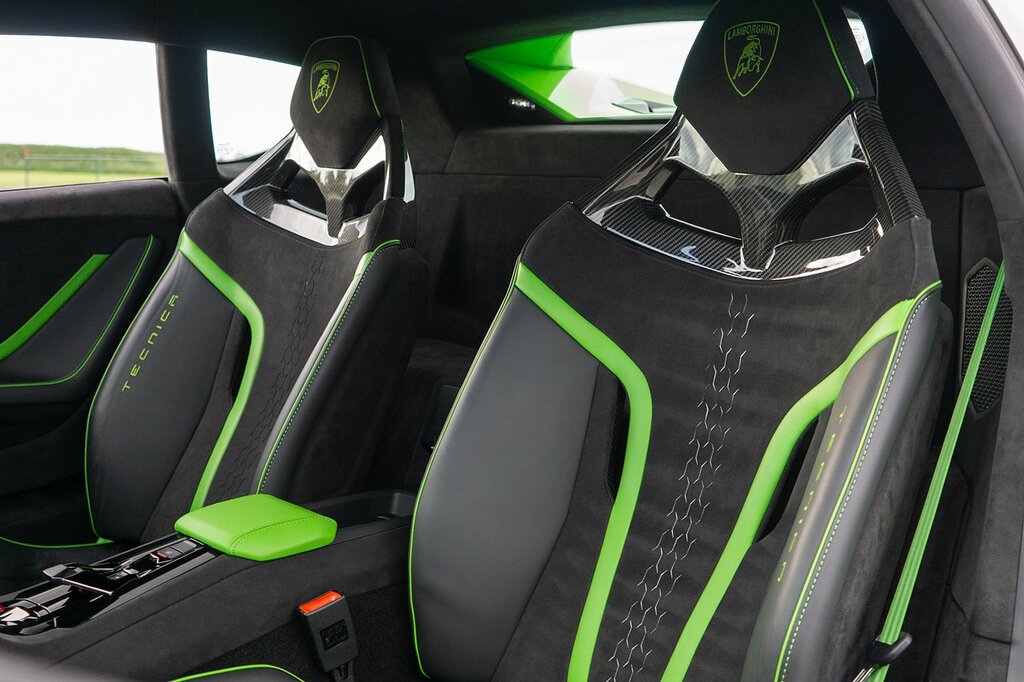 Lamborghini Huracan Tecnica Black #43