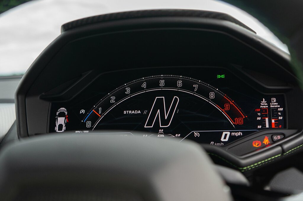 Lamborghini Huracan Tecnica Black #35