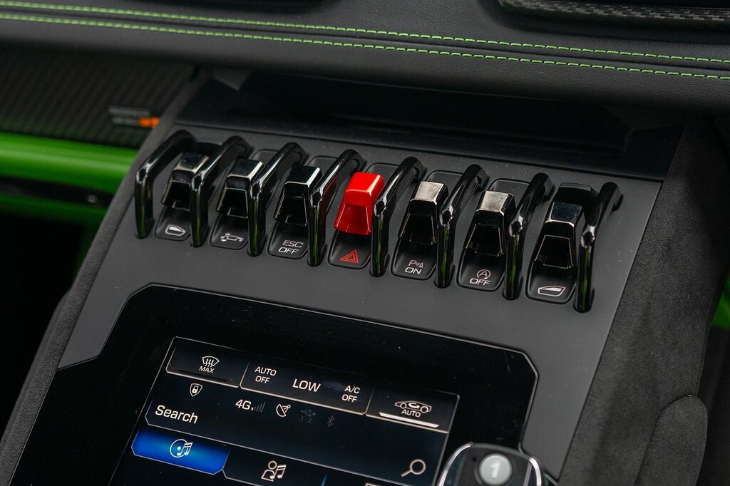 Lamborghini Huracan Tecnica Black #38