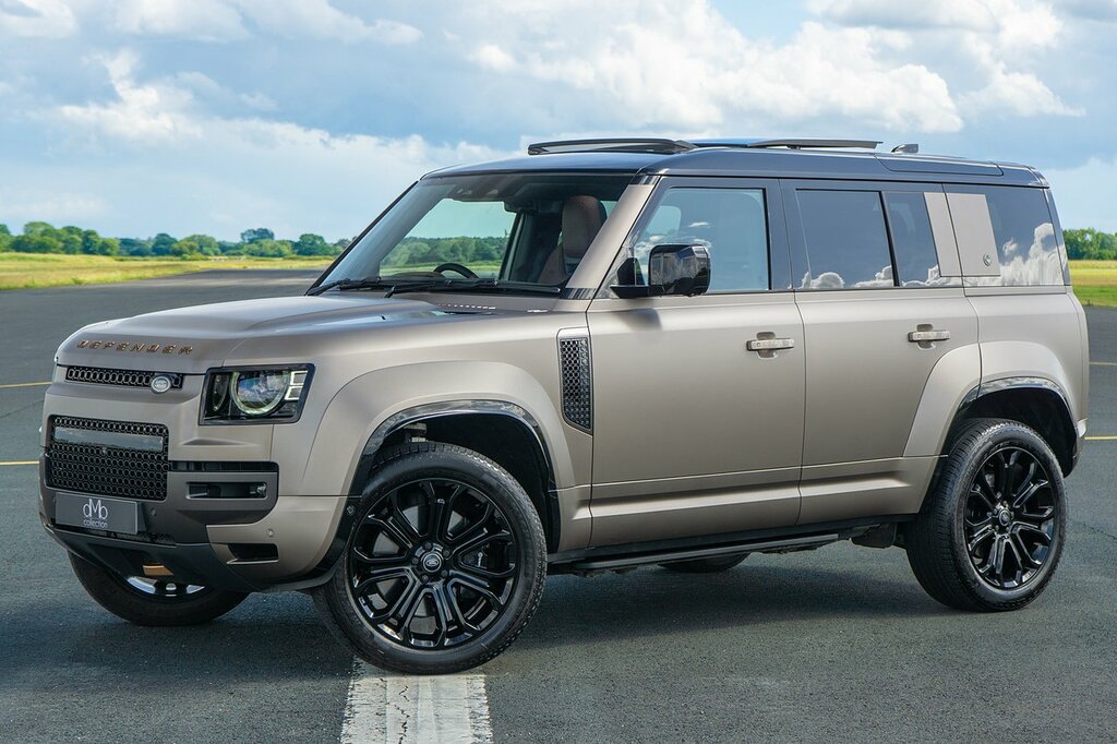 Land Rover Defender 110 P V8 Mhev Octa Gold