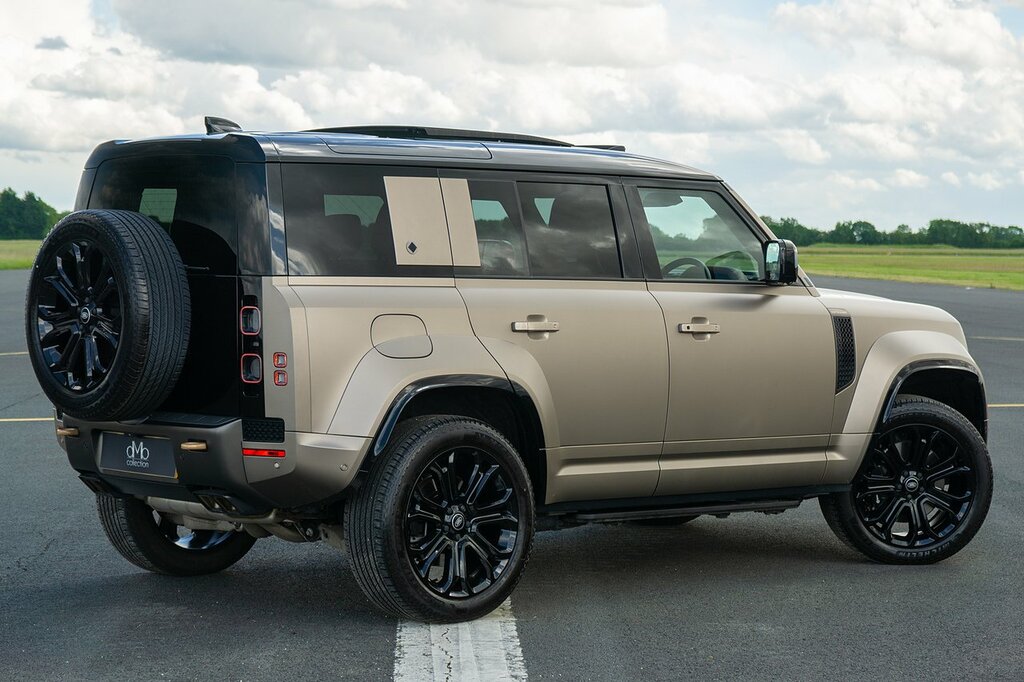 Land Rover Defender 110 P V8 Mhev Octa Gold #2