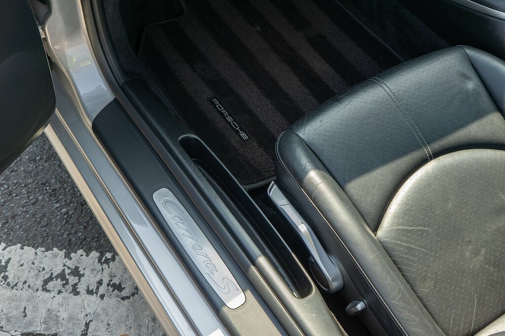 Porsche 911 S Tiptronic S Silver #36