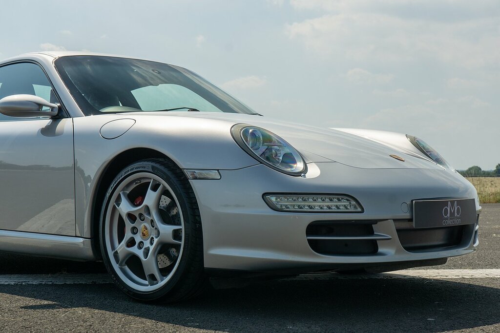 Porsche 911 S Tiptronic S Silver #7