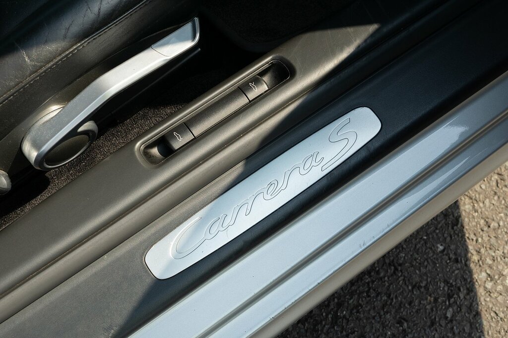 Porsche 911 S Tiptronic S Silver #23