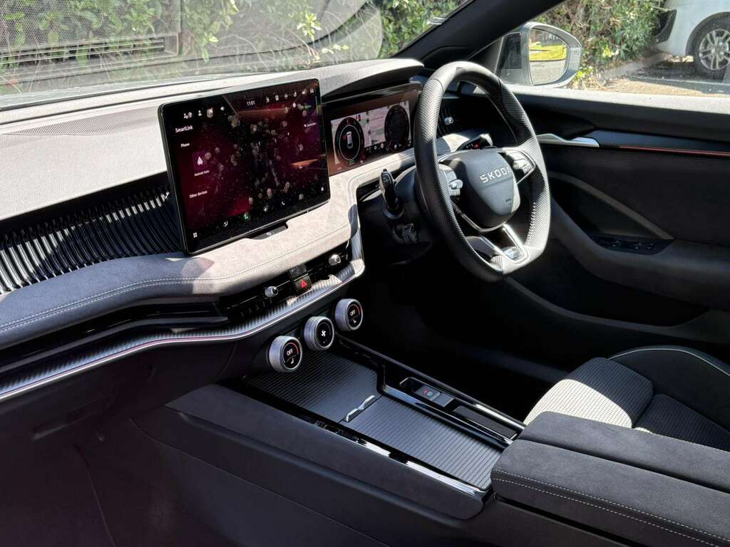 Skoda Superb 1.5 Tsi Iv Sportline Dsg YC75RFZ Silver #2