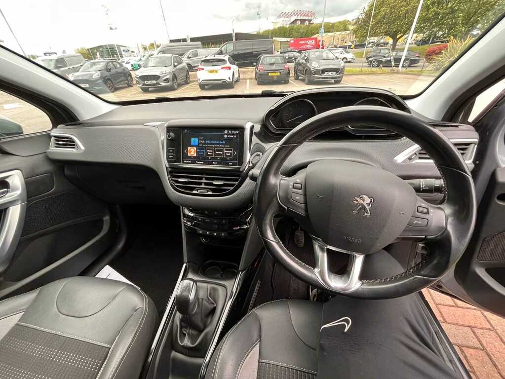 Peugeot 2008 1.2 Puretech Allure Premium Start Stop Grey #4