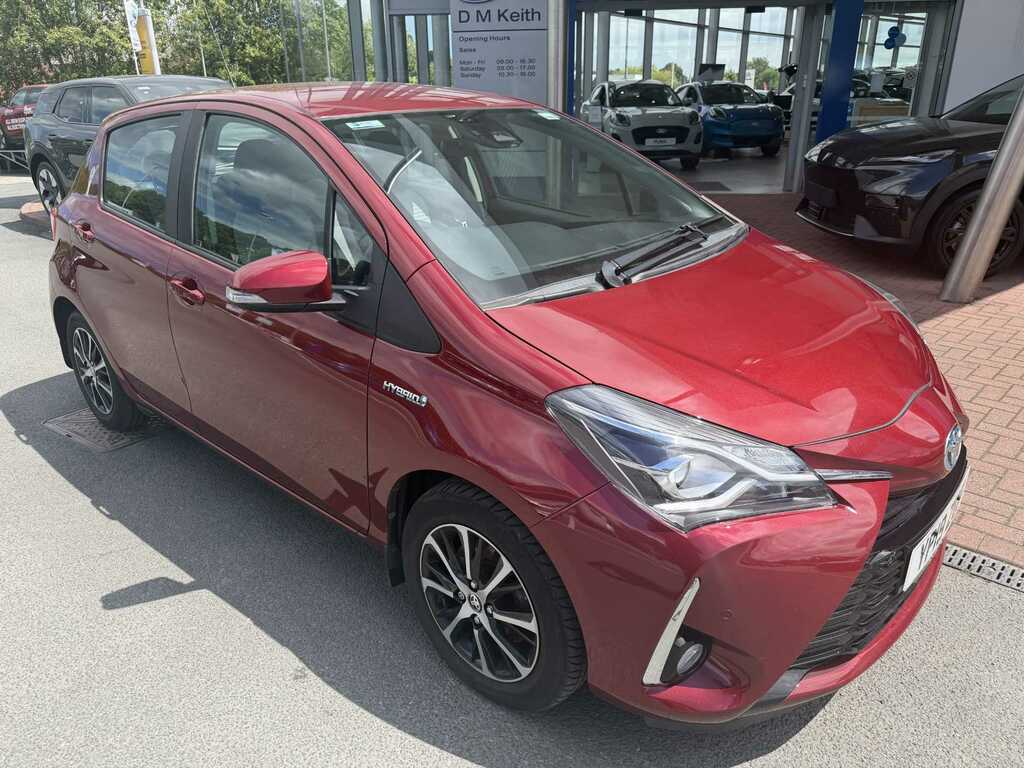 Toyota Yaris 1.5 Hybrid Icon Tech Cvt YP19ZGF Red