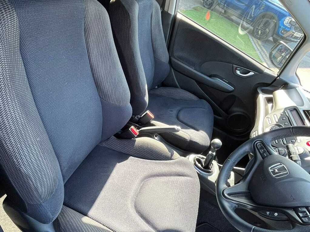 Honda Jazz 1.4 I-vtec Es Plus Grey #4
