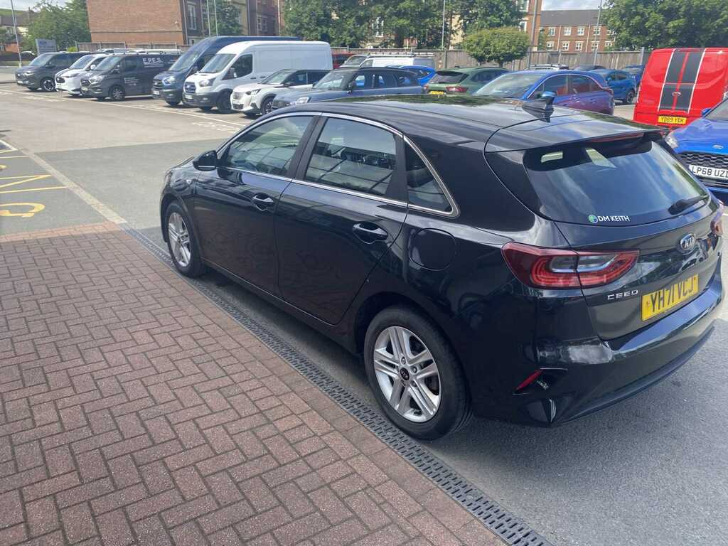 Kia Ceed 1.6 Crdi 48V Isg 2 Nav YH71VCJ Black #6
