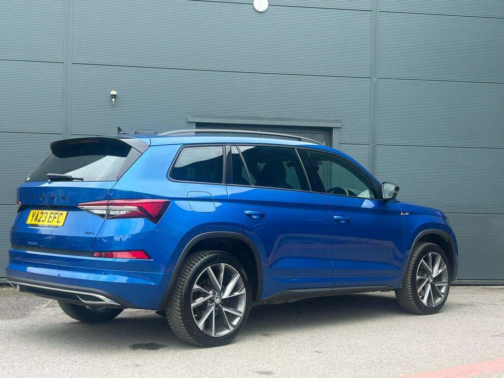 Skoda Kodiaq 2.0 Tdi Sport Line 4X4 Dsg 7 Seat YA23EFC Blue #3
