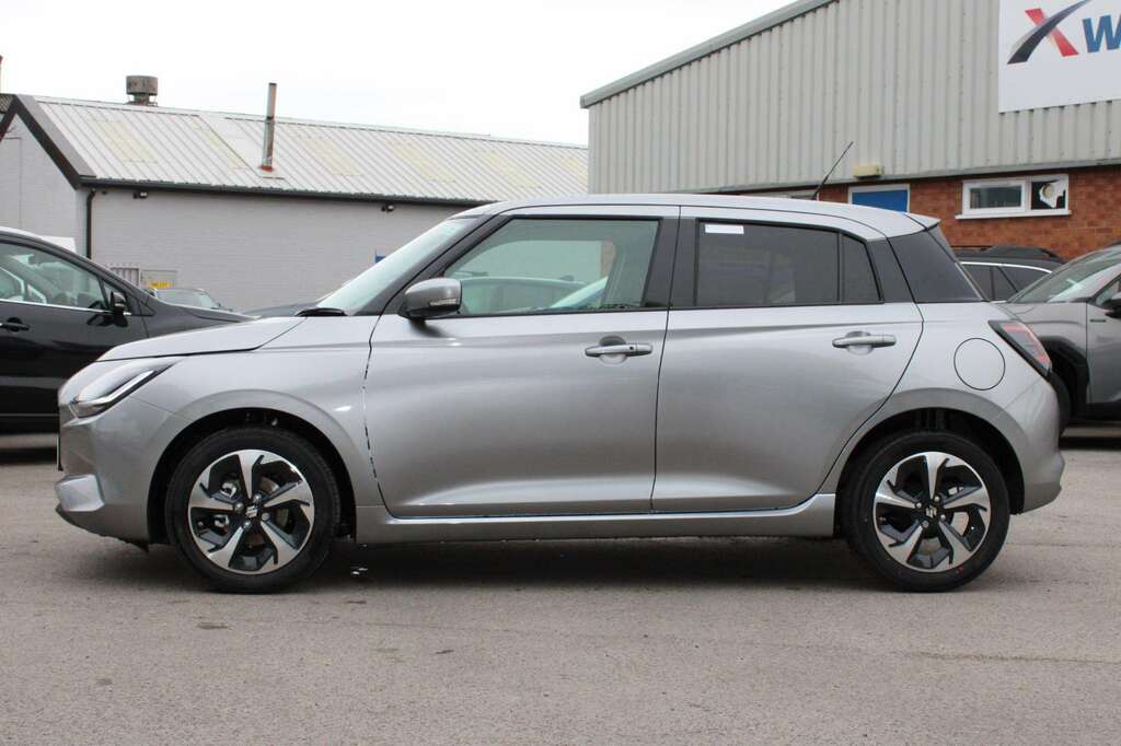 Suzuki Swift 1.2 Mild Hybrid Ultra MX26UAE Silver #4