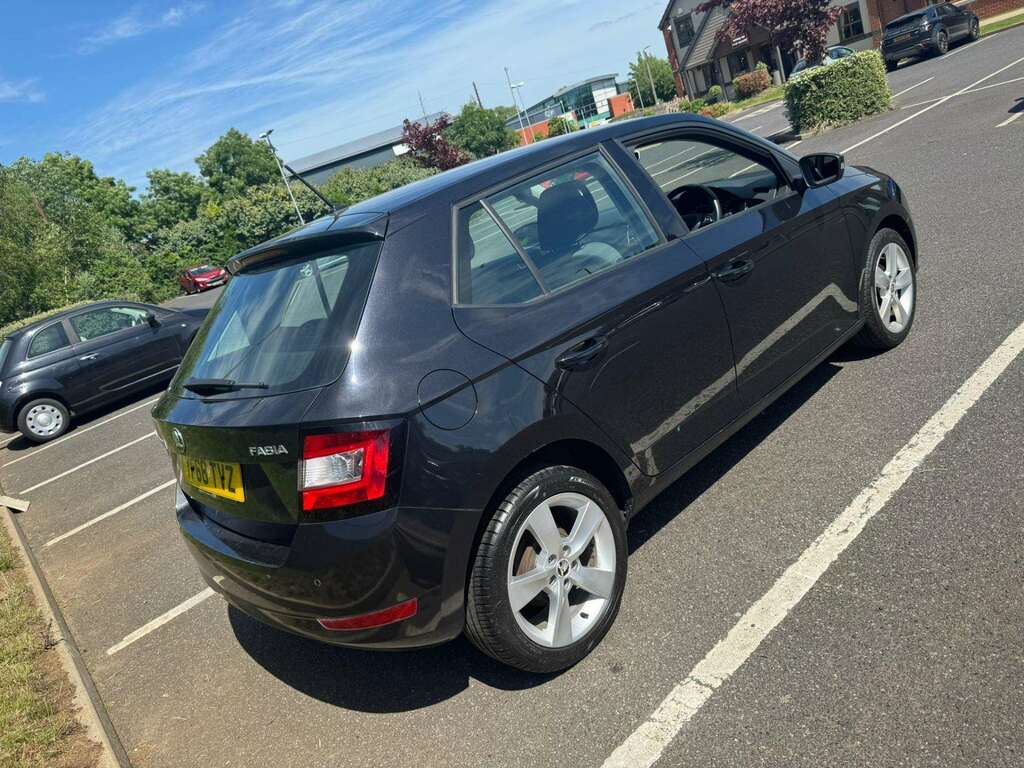 Skoda Fabia 1.0 Mpi 75 Se L YF68TVZ Black #5