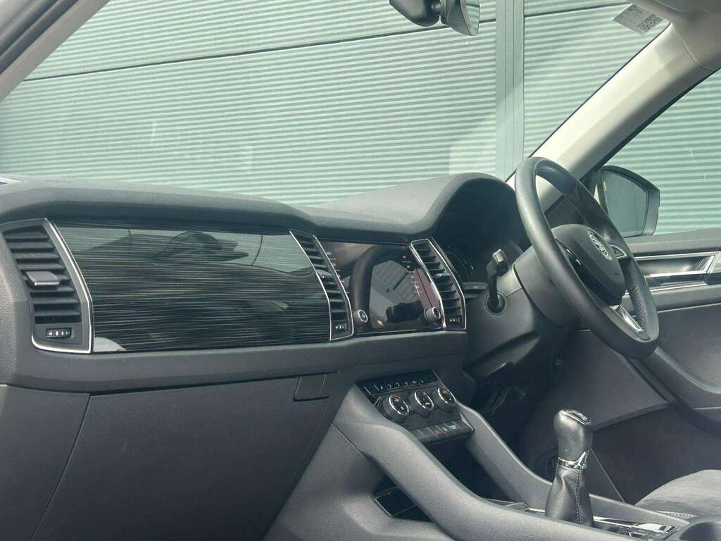 Skoda Kodiaq 1.4 Tsi 150 Se L 4X4 7 Seat White #6