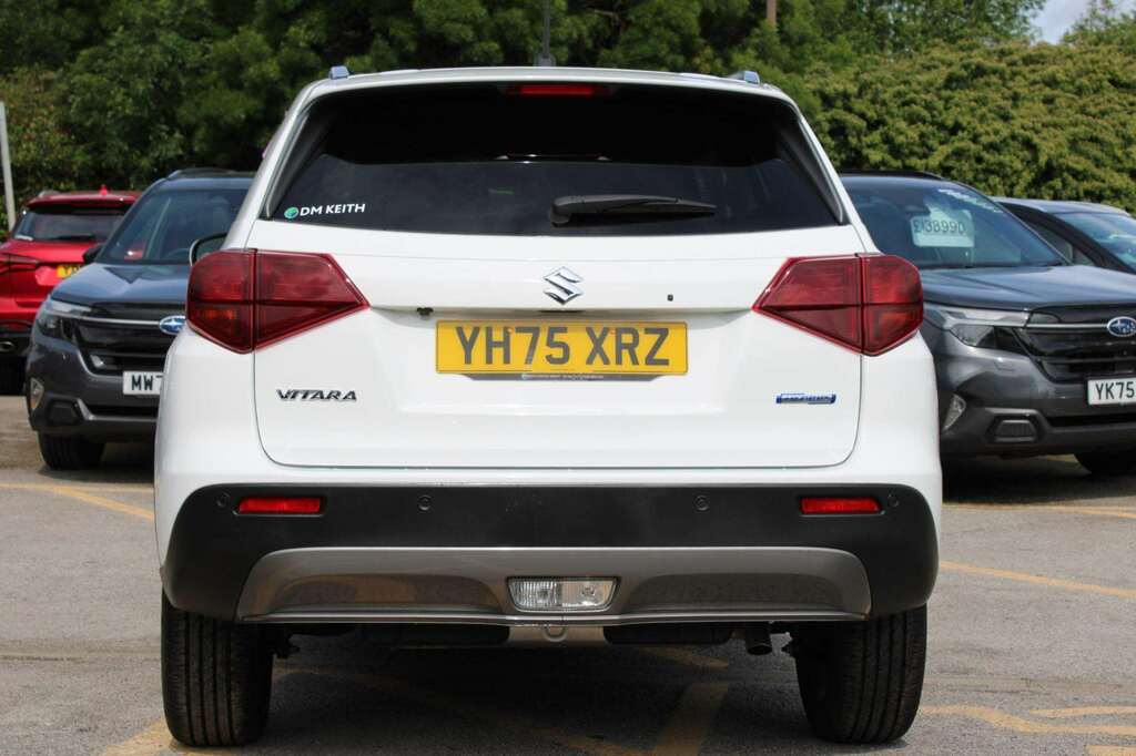 Suzuki Vitara 1.4 Boosterjet Mhev 109 Motion YH75XRZ White #5