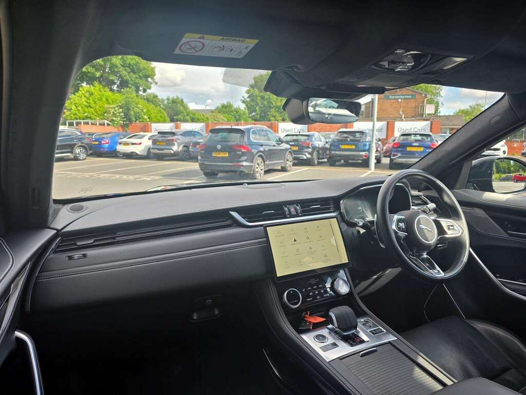Jaguar F-Pace 2.0 D200 R-dynamic Hse Awd YC22HKM Black #2