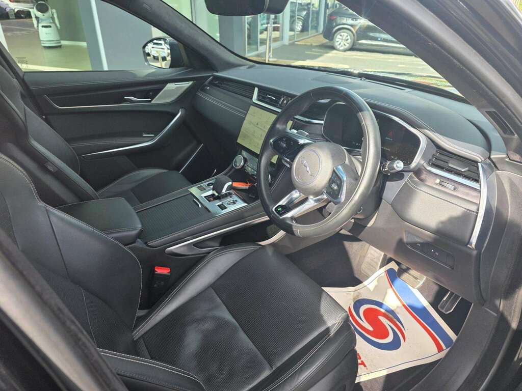 Jaguar F-Pace 2.0 D200 R-dynamic Hse Awd YC22HKM Black #6