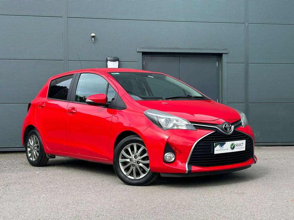 Toyota Yaris 1.33 Vvt-i Icon Red
