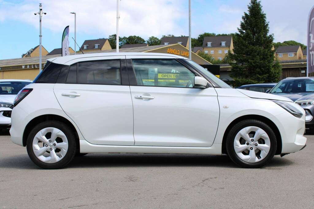 Suzuki Swift 1.2 Mild Hybrid Motion YJ74VNB White #3