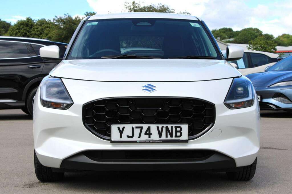 Suzuki Swift 1.2 Mild Hybrid Motion YJ74VNB White #2
