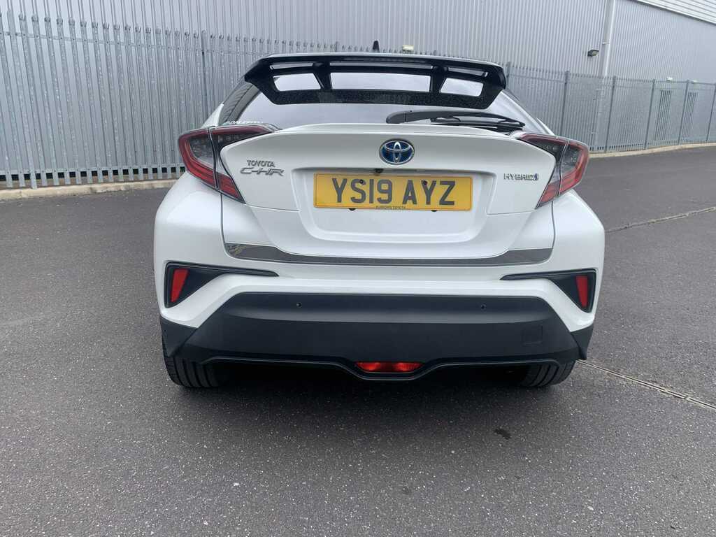 Toyota C-Hr Dynamic Hev Cvt YS19AYZ White #6