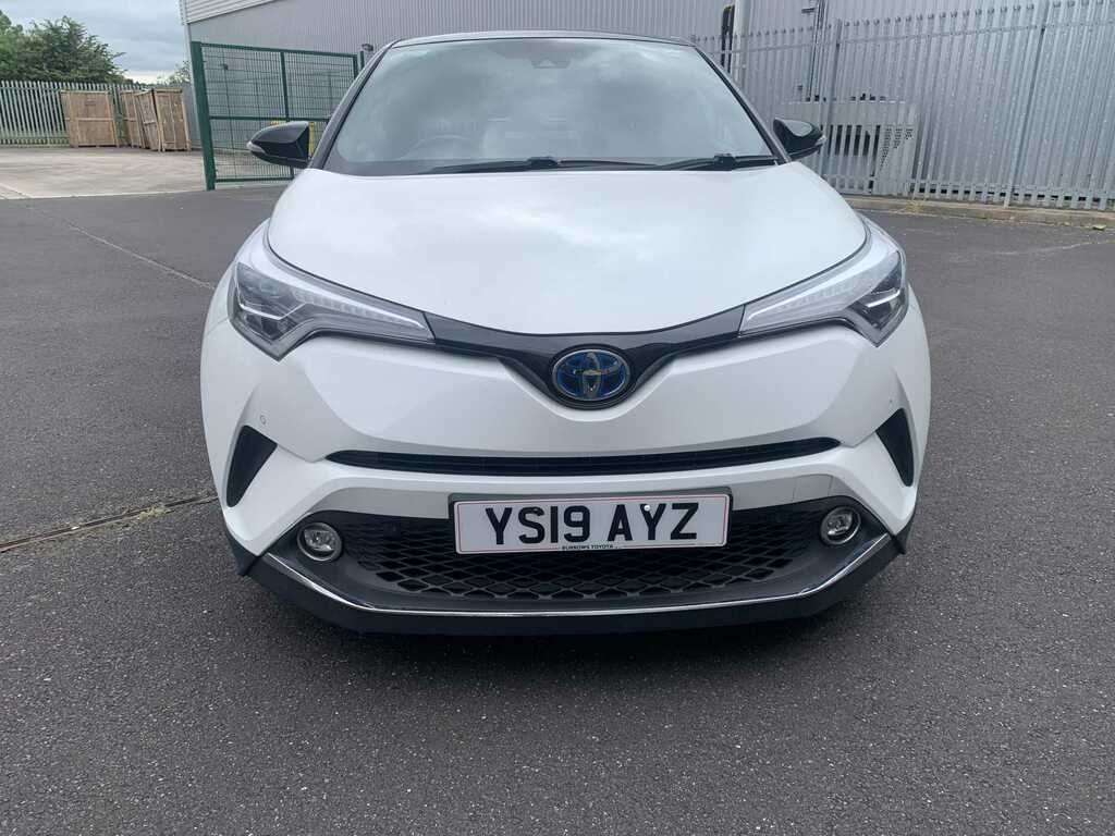Toyota C-Hr Dynamic Hev Cvt YS19AYZ White #2