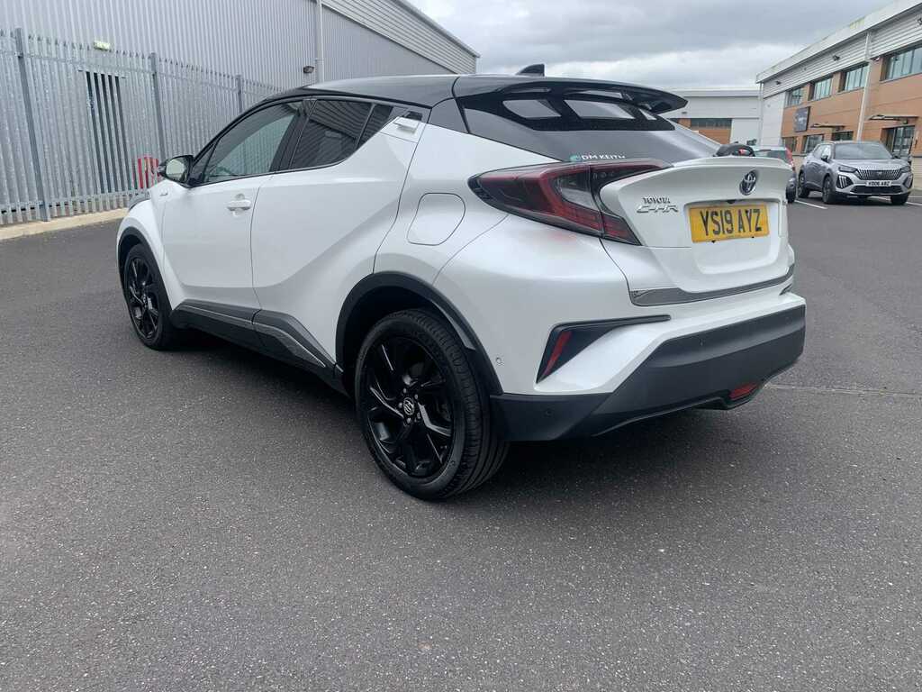 Toyota C-Hr Dynamic Hev Cvt YS19AYZ White #5