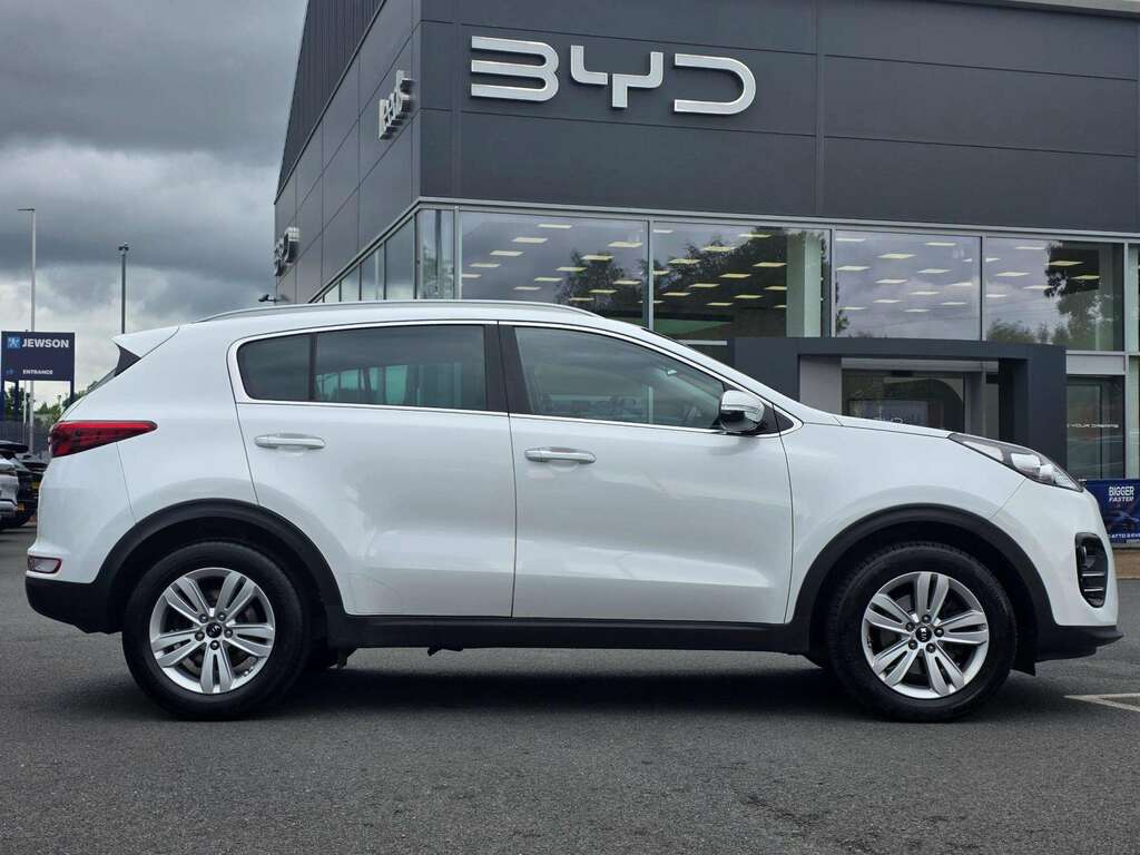 Kia Sportage 1.7 Crdi Isg 2 YY66HGA White #4