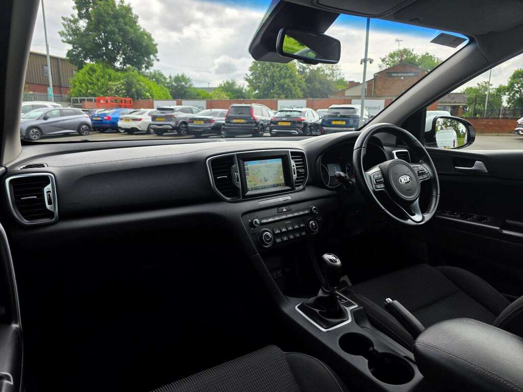 Kia Sportage 1.7 Crdi Isg 2 YY66HGA White #2