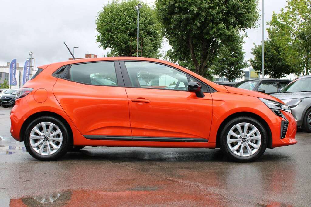 Renault Clio 1.6 E-tech Full Hybrid 145 Evolution MW24HMO Orange #3