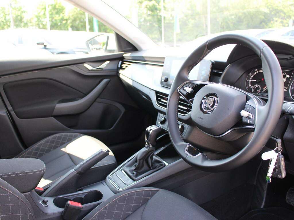 Skoda Scala 1.0 Tsi 110 Se Dsg White #6