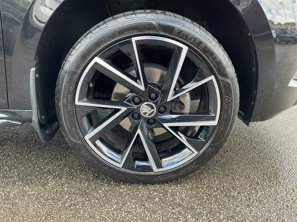 Skoda Kamiq 1.0 Tsi 110 Monte Carlo Dsg YB73GNO Black #5