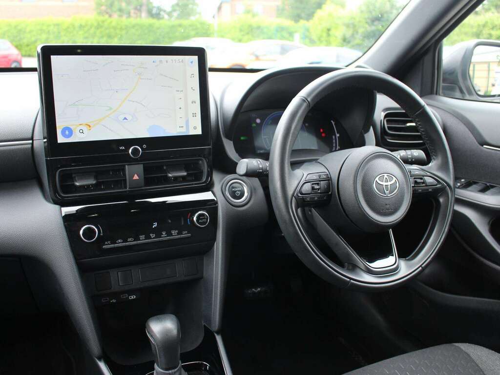 Toyota Yaris Cross 1.5 Hybrid Design Cvt YF24OHC White #2