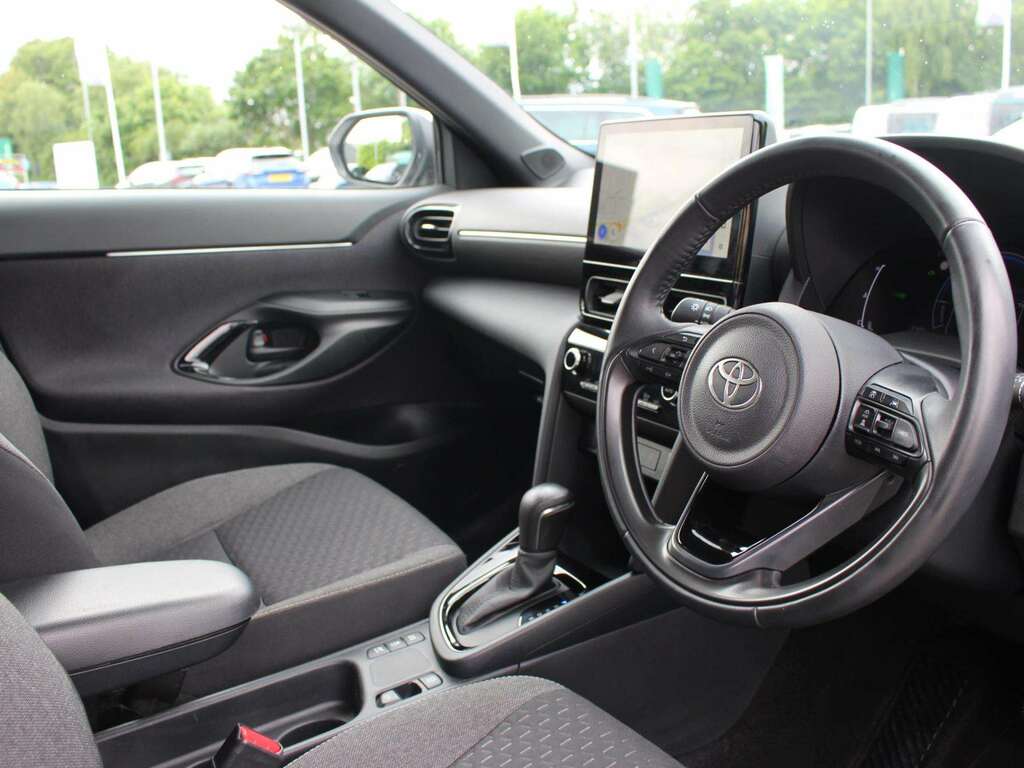 Toyota Yaris Cross 1.5 Hybrid Design Cvt YF24OHC White #6